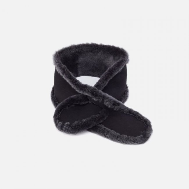 Hobo Women's Snug Pull Thru Scarf in Aston Leather - Black | New Arrivals