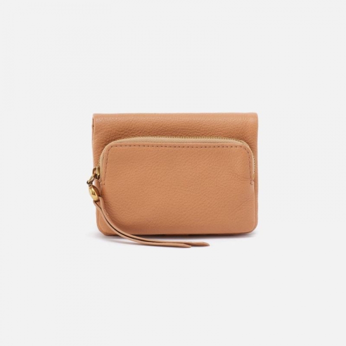 Hobo Women's Fern Bifold Wallet in Pebbled Leather - Sandstorm | New Arrivals