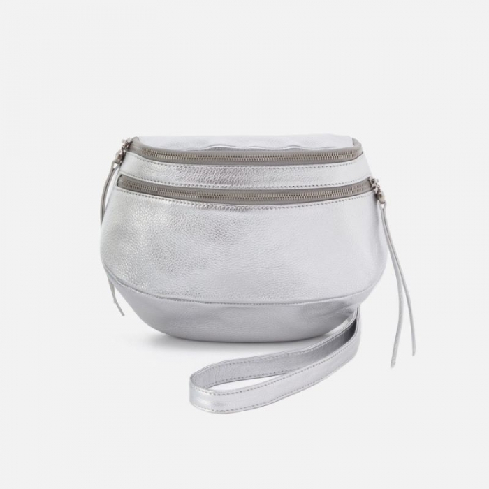 Hobo Women's Fern Convertible Sling in Metallic Leather - Argento | New Arrivals