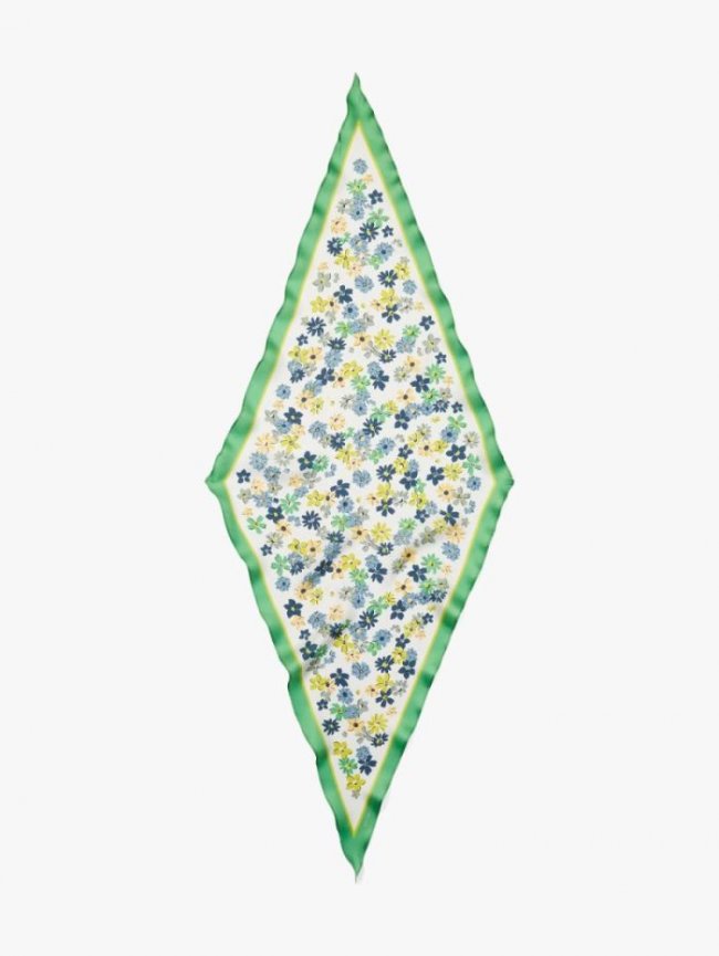 Kate Spade Women's 100 Fresh White (April) Floral Medley Silk Diamond Scarf | Canada