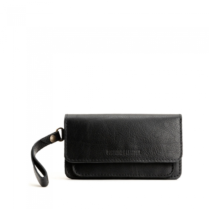 Portland Lily Wristlet - Pebbled black