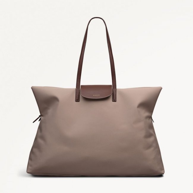 Radley London Quick Ship Women's Pocket Essentials - Large Ziptop Shoulder - Porcini  Radley London Quick Ship Women's Pocket Essentials - Large Ziptop Shoulder - Porcini